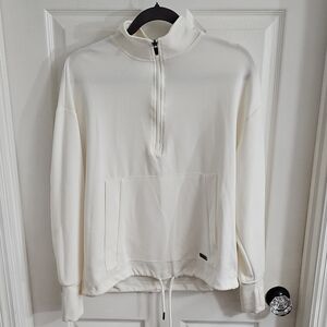 Nine West Over Sized Cropped Cream Long Sleeve Athletic Wear